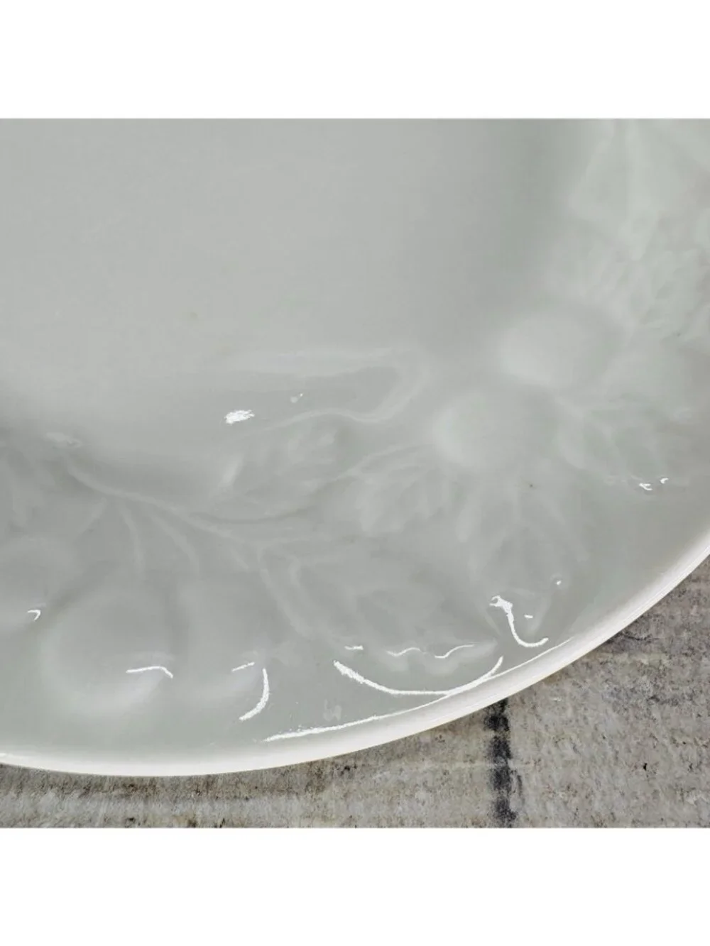 Gibson FRUIT Embossed Fruit White Shades Ceramic 7 3/4